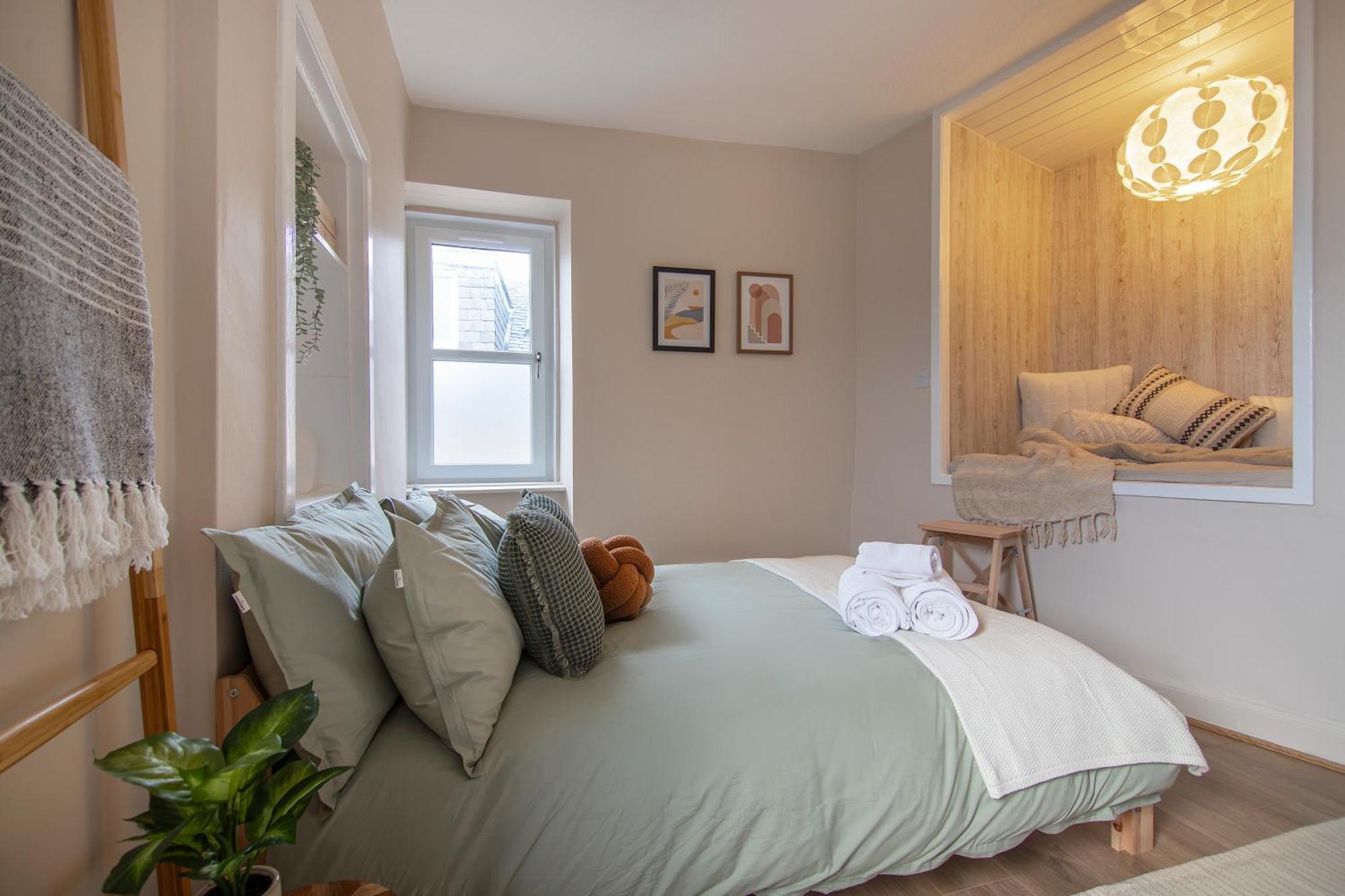 Trendy 2 Bed Flat - Near Airport Apartamento