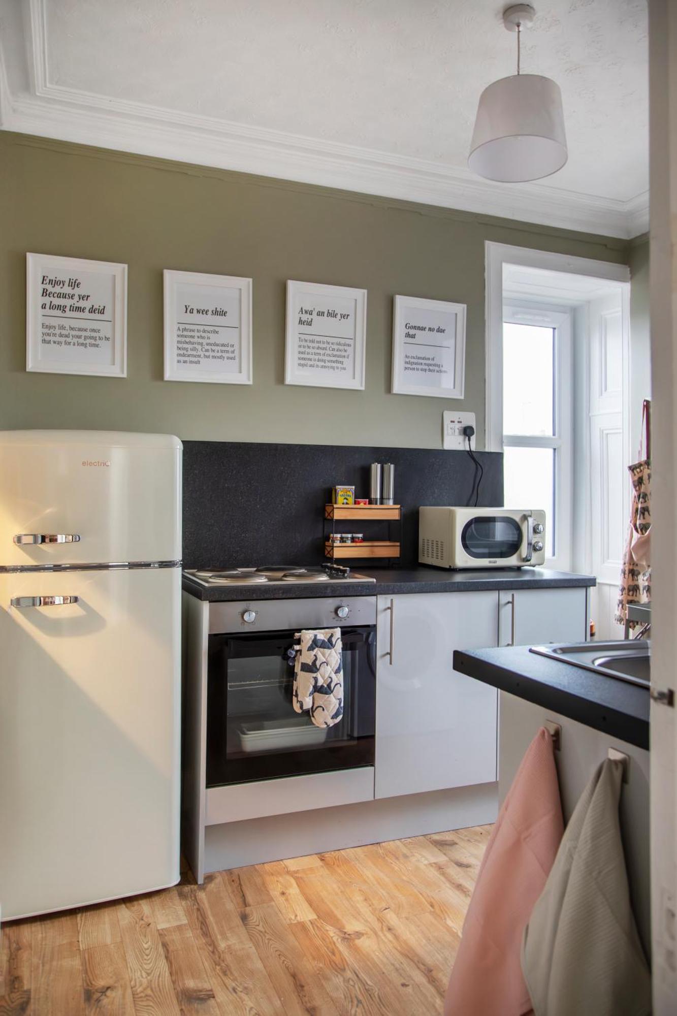Apartamento Trendy 2 Bed Flat - Near Airport *